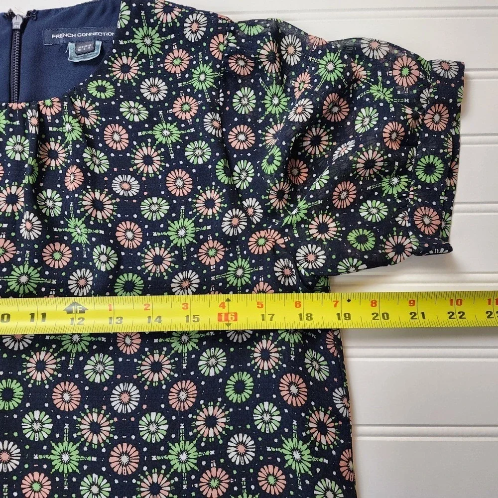 French Connection Womens Size 10 Navy Floral Print Short Sleeve Shirt